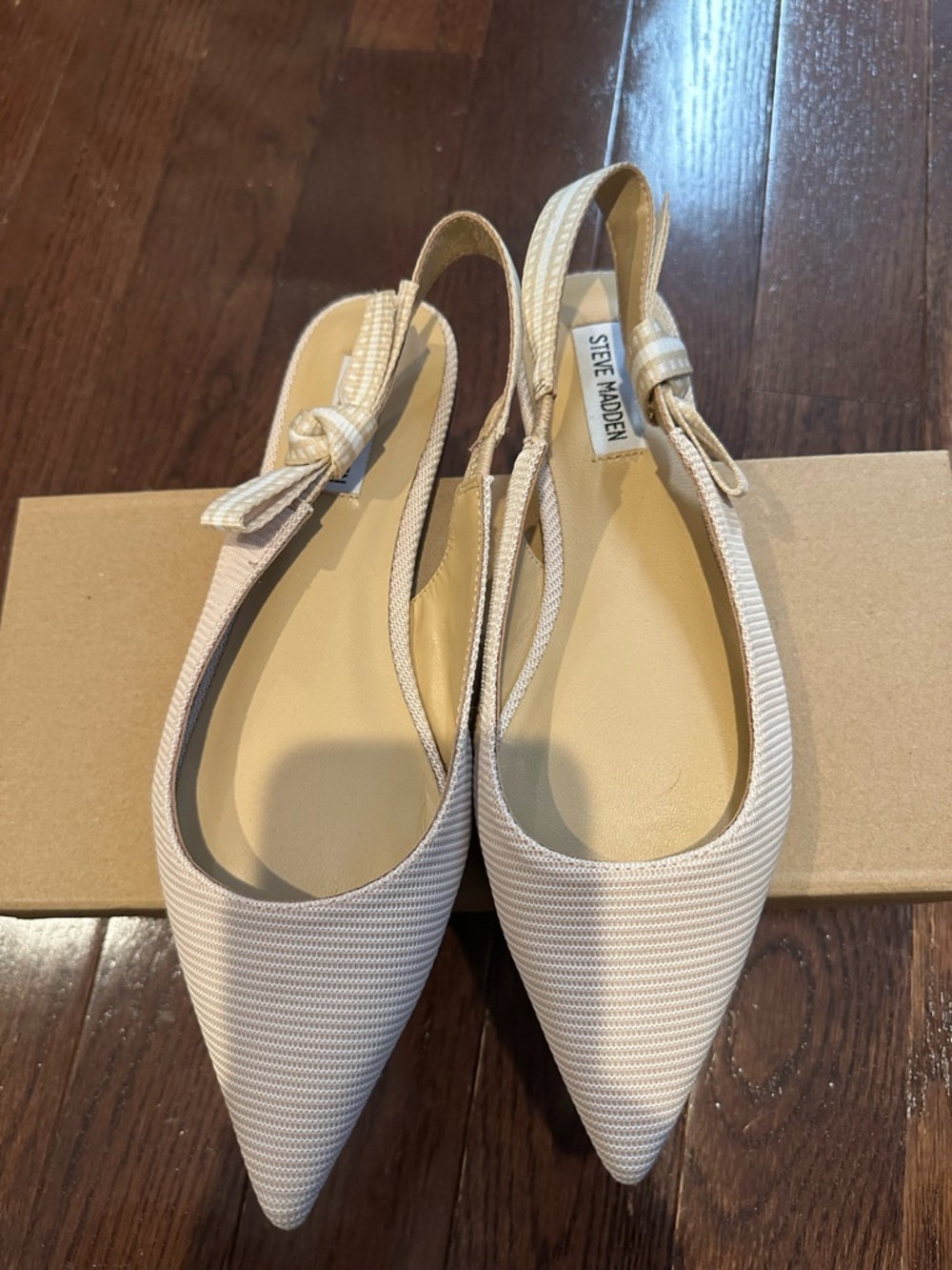Steve Madden Cream Textured Pointed Slingback Flats with Bow